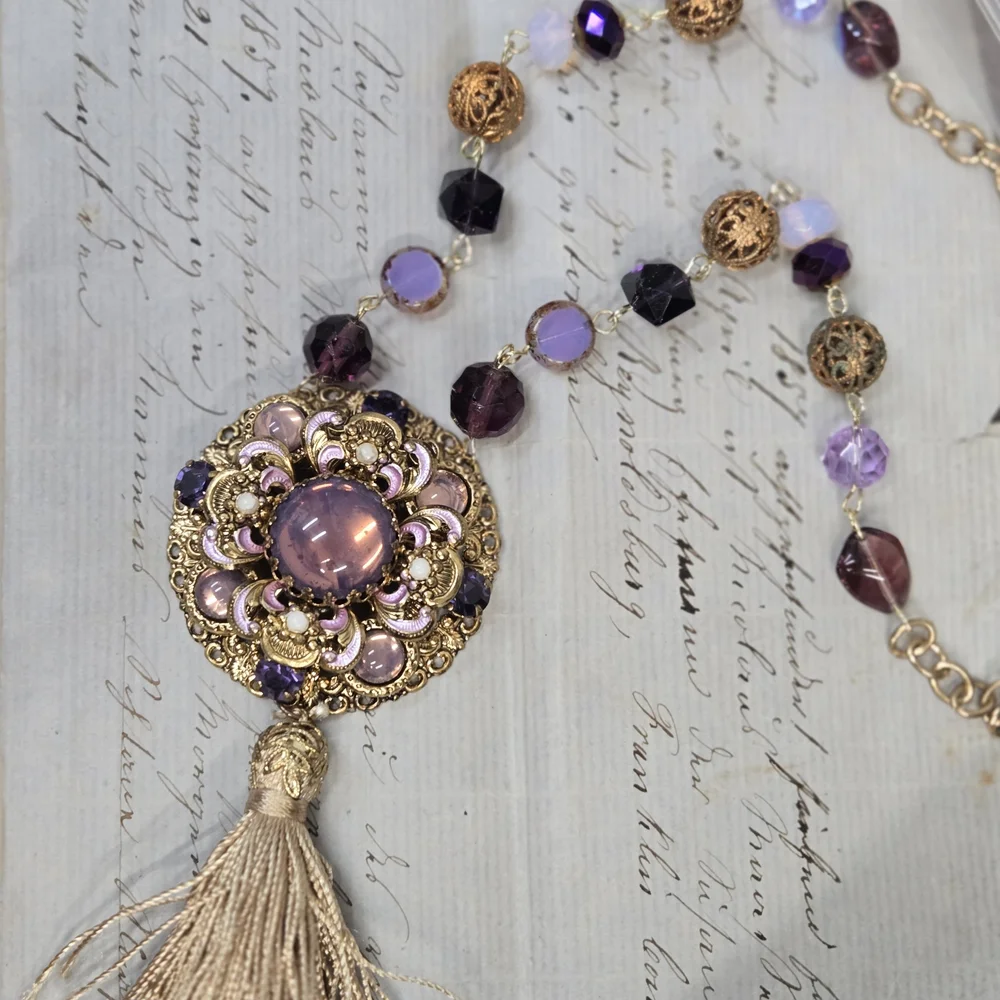 Elegant Silver and Black Necklace - Picture 2 of 7